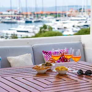 Over The Sea Apartment